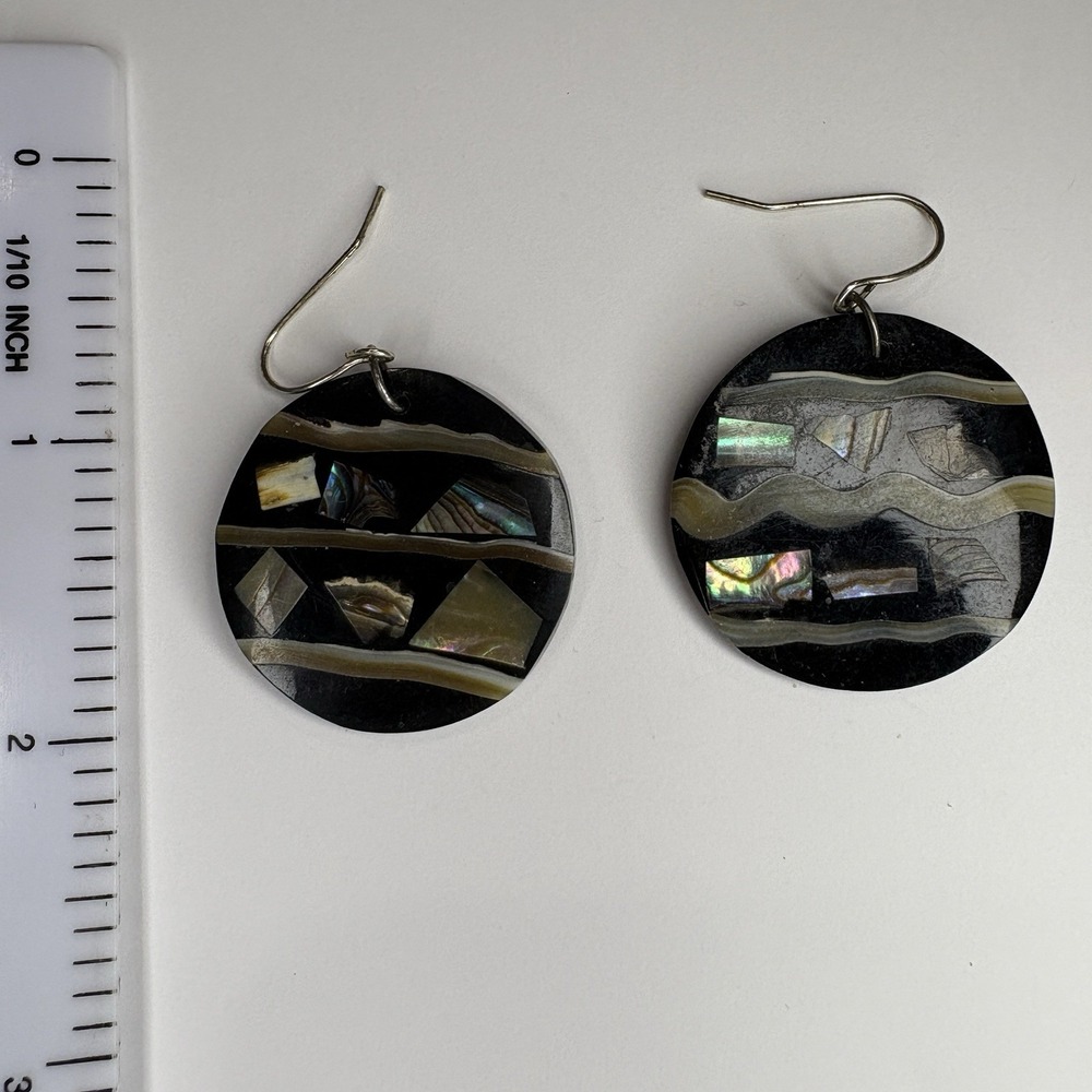 Round Geometrical Pattern Dangling Earrings Black And Grey - Picture 2 of 2